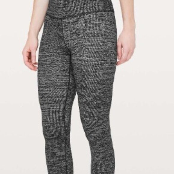 Lululemon Wunder Under Size 2 21" inseam - Picture 1 of 3